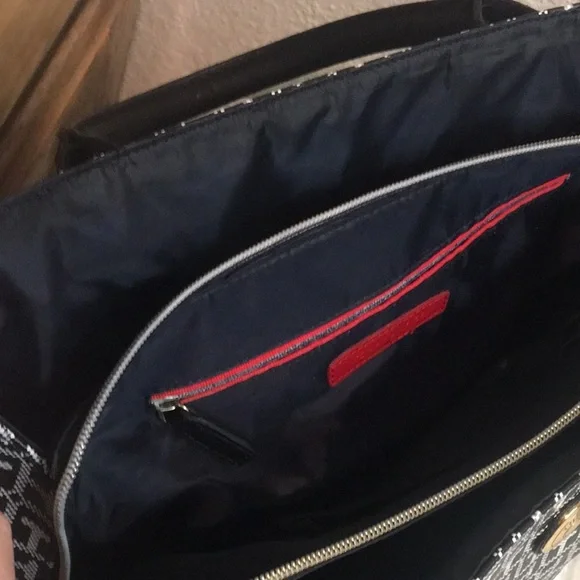 Tommy Hilfiger Black & White Tote Bag - Picture 8 of 10